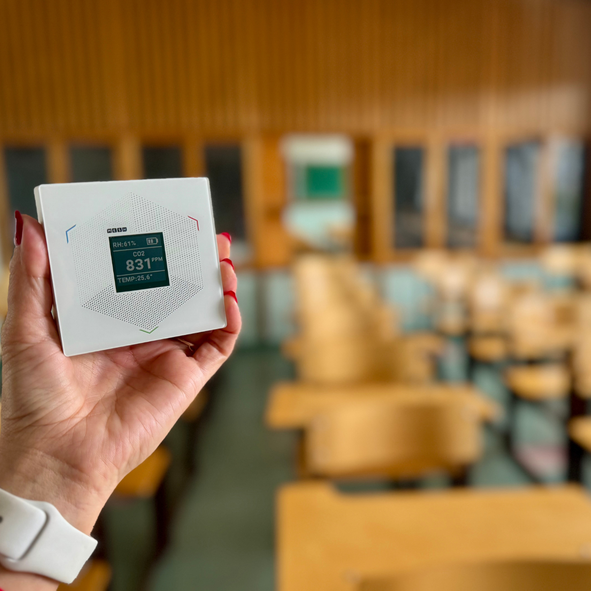 indoor air quality monitor in classroom